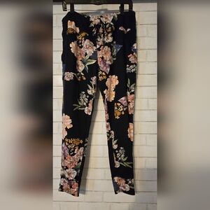 NWOT, XL, Grace and Lace floral joggers